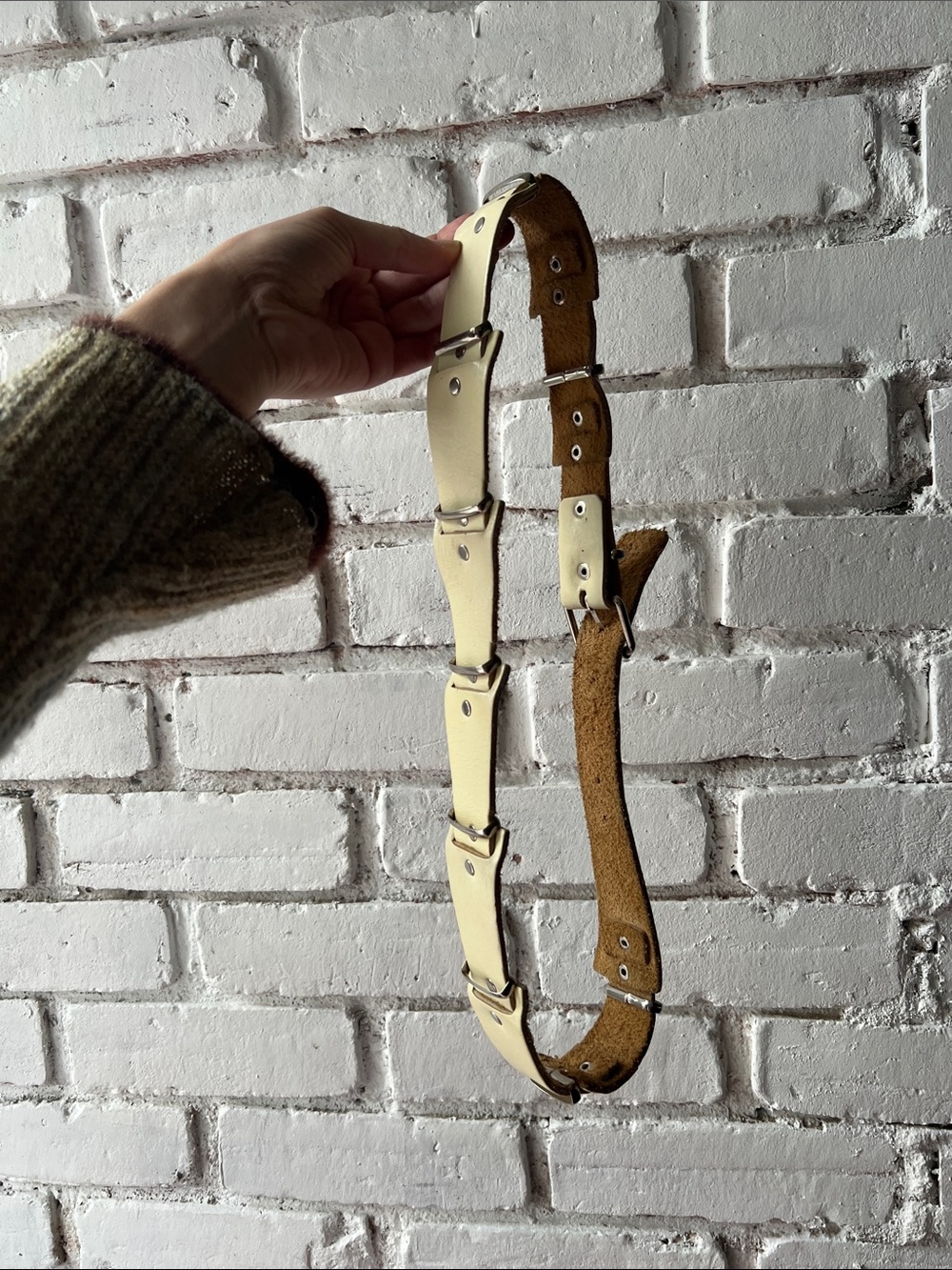 Vintage women’s belt Leather Link Belt with silver unique leatherworked 70s - Picture 2 of 4